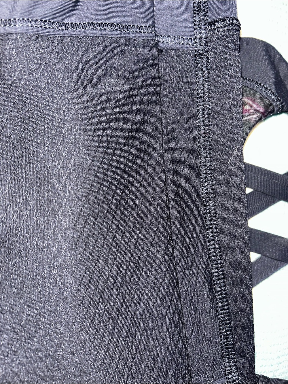 Lululemon Energy Tank Midnight Iris Multi / Black SZ 4 (2013) - Picture 12 of 12